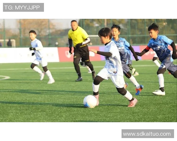 爱动足球：点燃激情与梦想的绿茵场，让每个孩子都能追逐足球的快乐与友谊